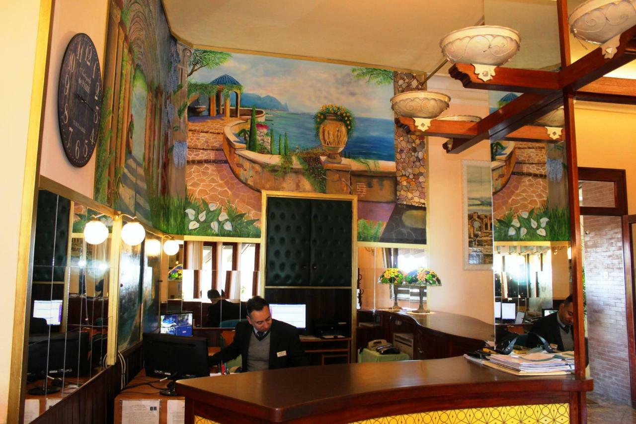 Mediterranee Hotell 4*
