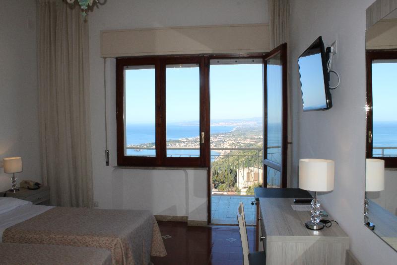 Mediterranee 4* Taormina