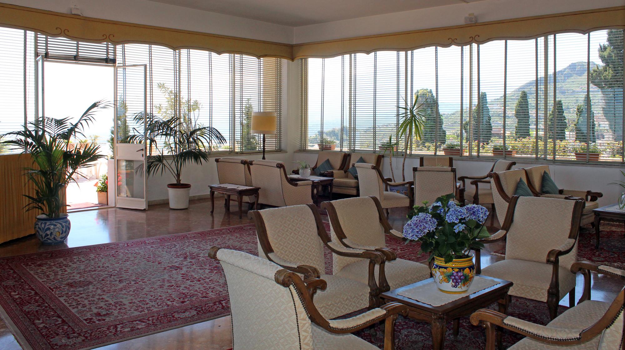 Mediterranée Hotel 4*